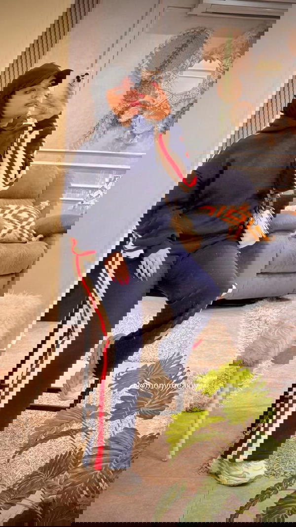 سوت قطعتين مقلم Image 3 Preview