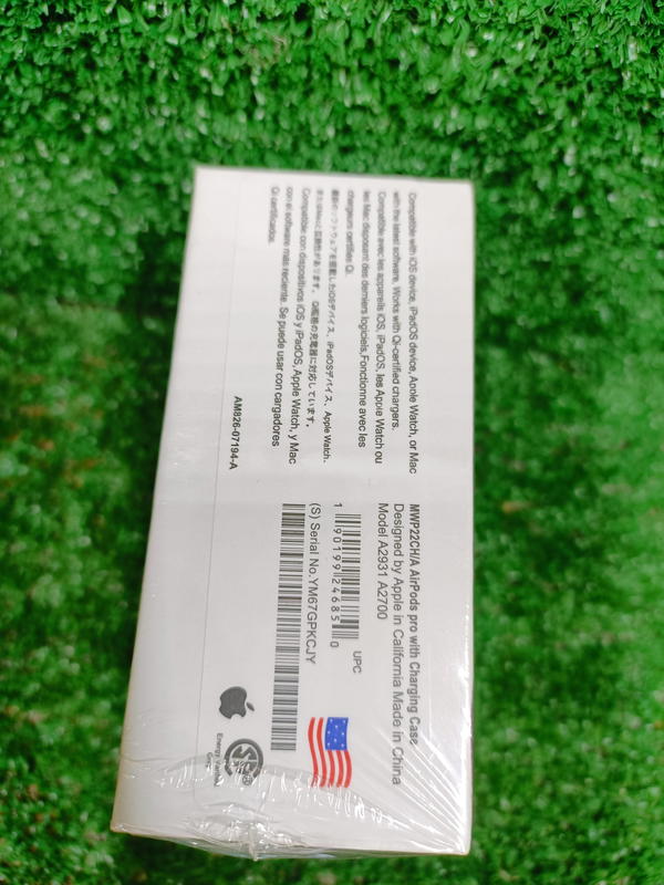 AirPods Pro 2nd Generation with MagSafe Charging Case Image 2 Preview