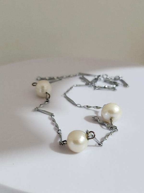 عقد نواعم بحبات الؤلؤ الطبيعي Image 3 Preview