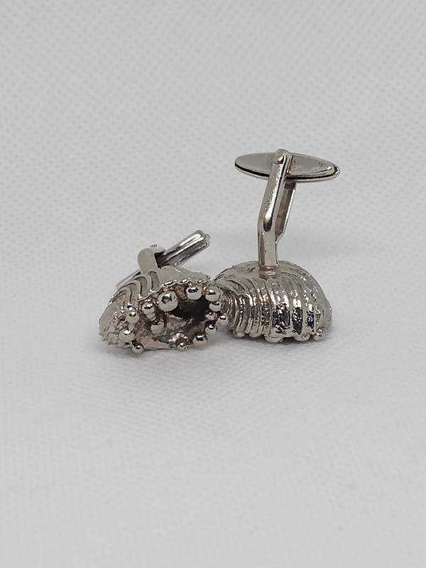 أزرار أكمام Nina Ricci فاخرة  Image 1 Preview