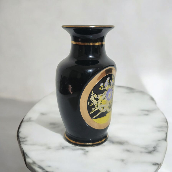 مزهرية يابانية عتيقة  Image 3 Preview