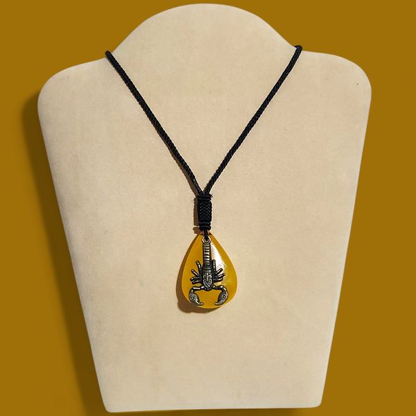 قلادة الكهرمان الطبيعي Image 3 Preview