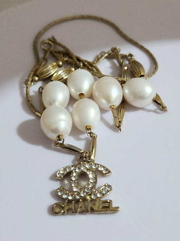 قلادة شانيل ساحرة Image 7 Preview