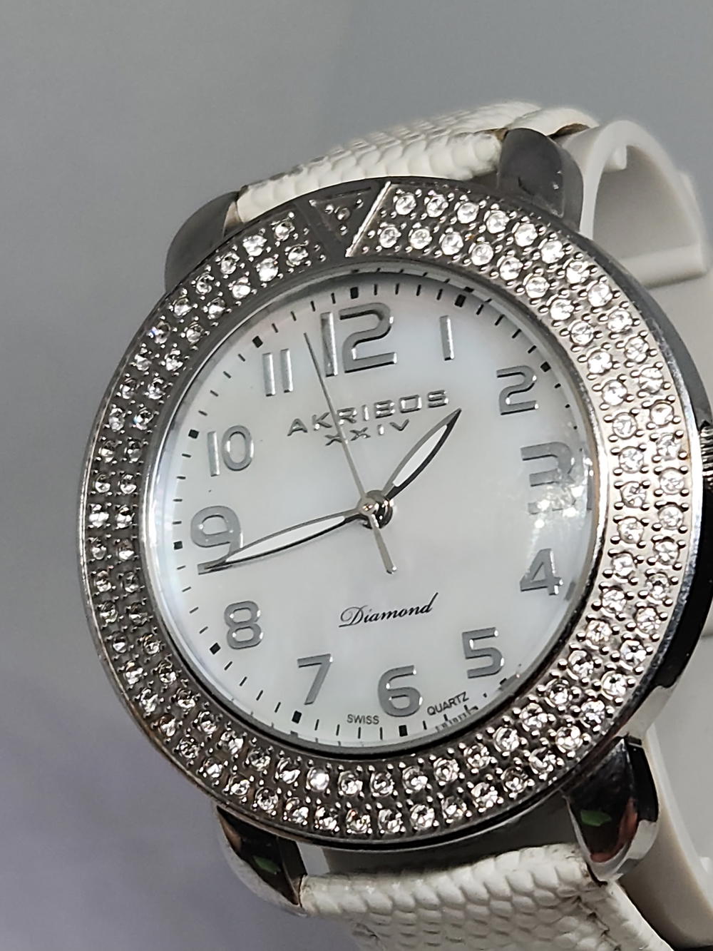 ساعة Akribos XXIV  Preview Image