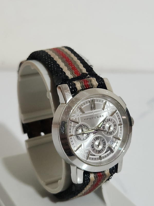 ساعة Burberry  Image 5 Preview