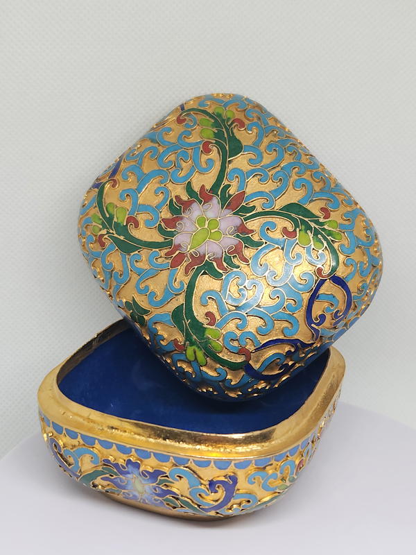 صندوق كلويزون (Cloisonné) عتيق Image 4 Preview