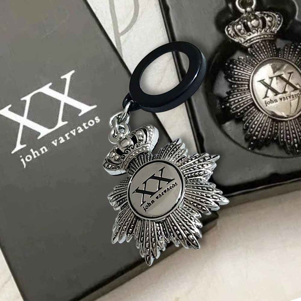 تعليقةJohn Varvatos Preview Image