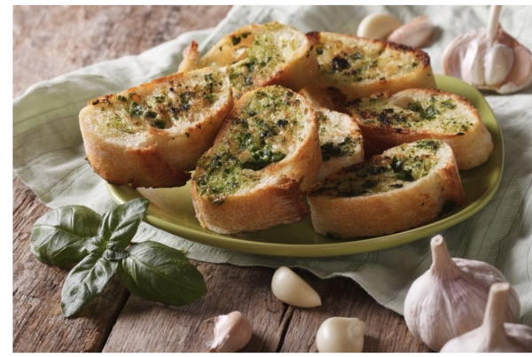 خبز محمص بالثوم و زيت الزيتزن Image 1 Preview