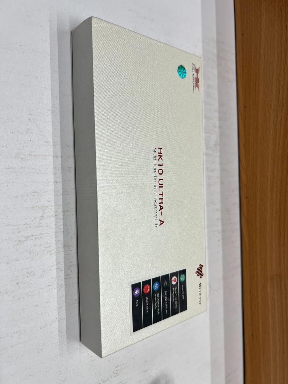 • SMART WATCH HK 10 ULTRA - A Preview Image
