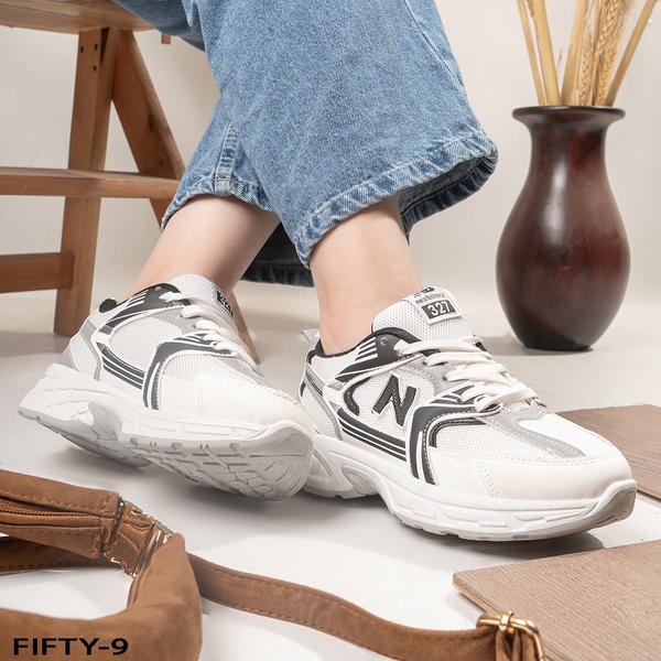 New Balance 530 white Image 2 Preview