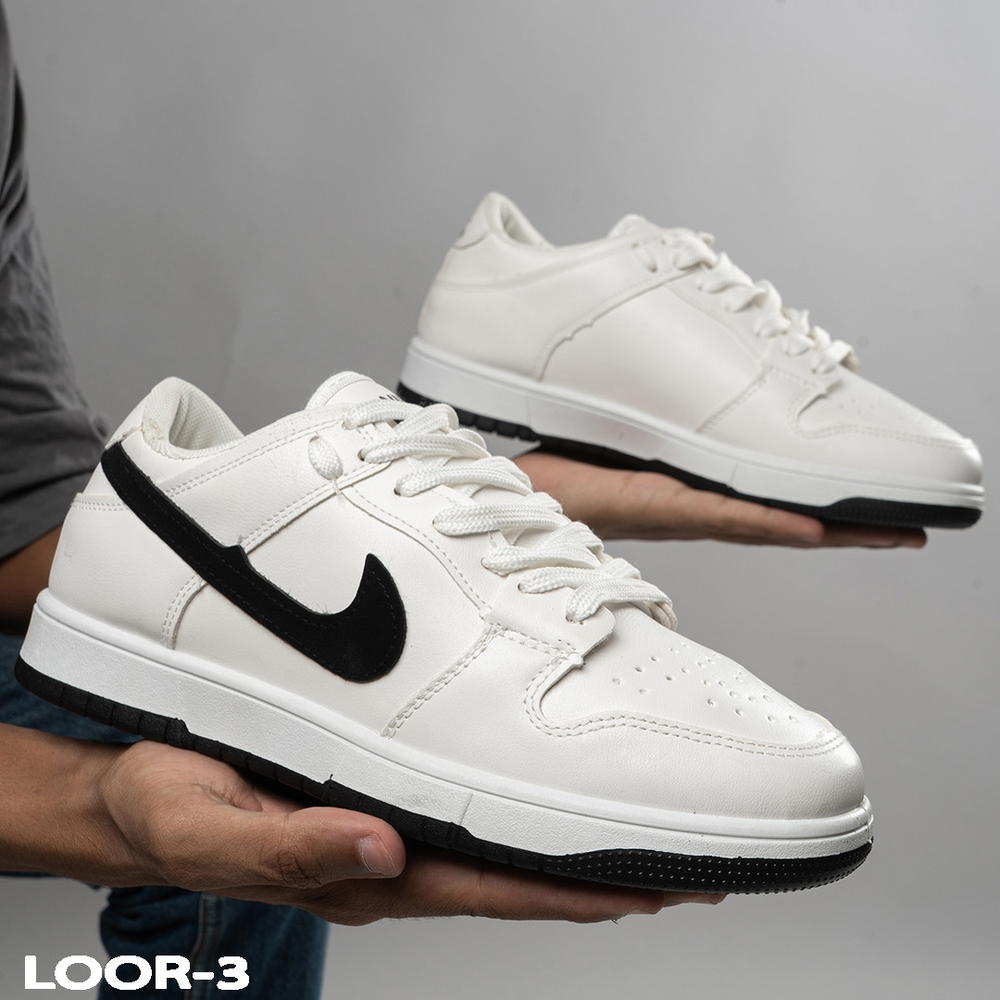 Nike sb Dunk Low White Black Preview Image