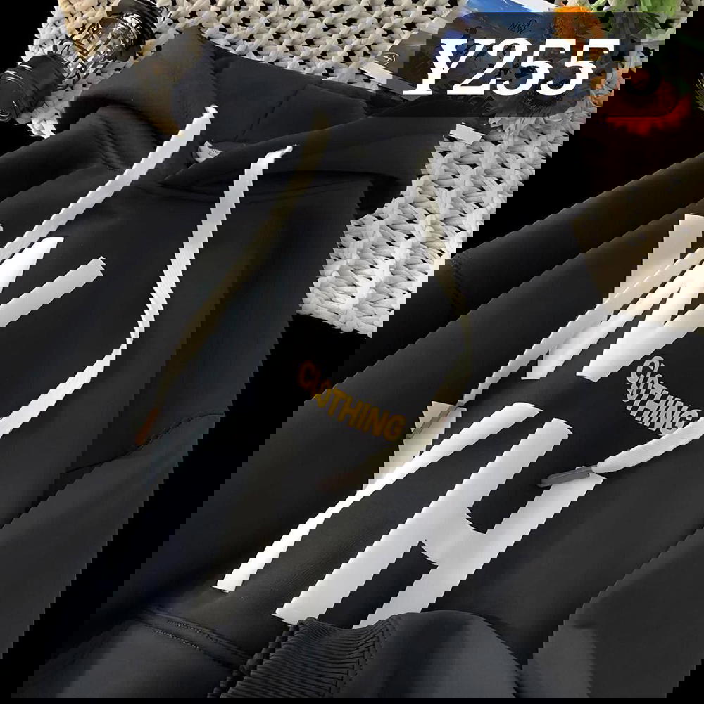 سويت شيرت Preview Image