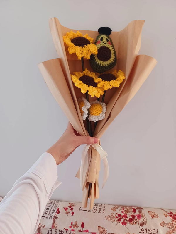 Amocato Bouquet 💐 🥑  Image 1 Preview