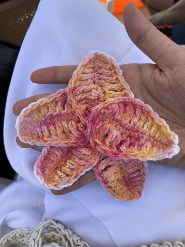 Flower hair clip Image 1 Preview