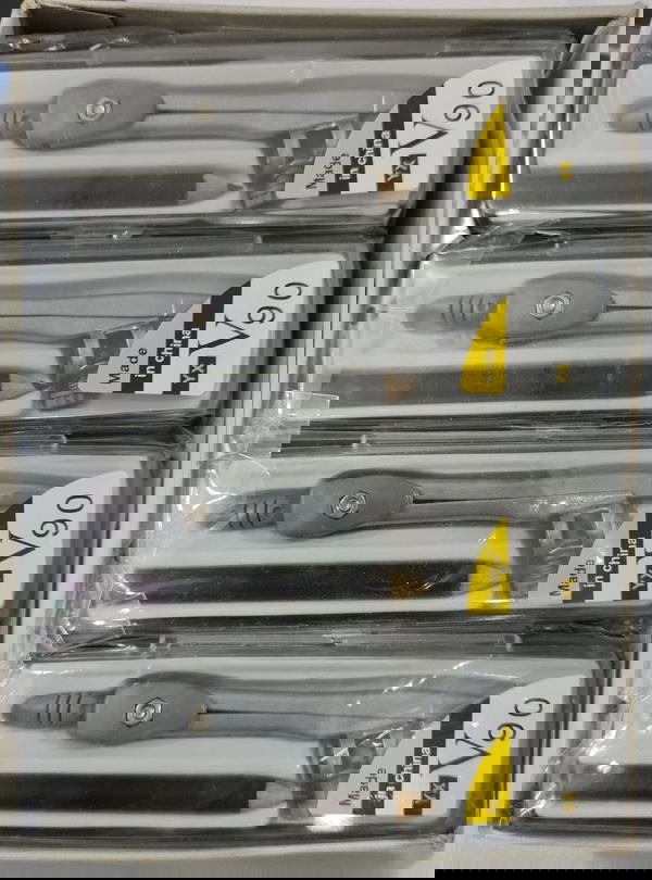 برجل ف علبة Image 1 Preview