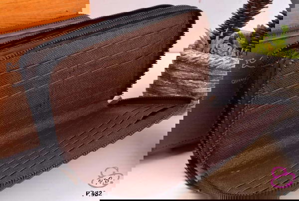محفظة يد رجالي سوسته Image 5 Preview