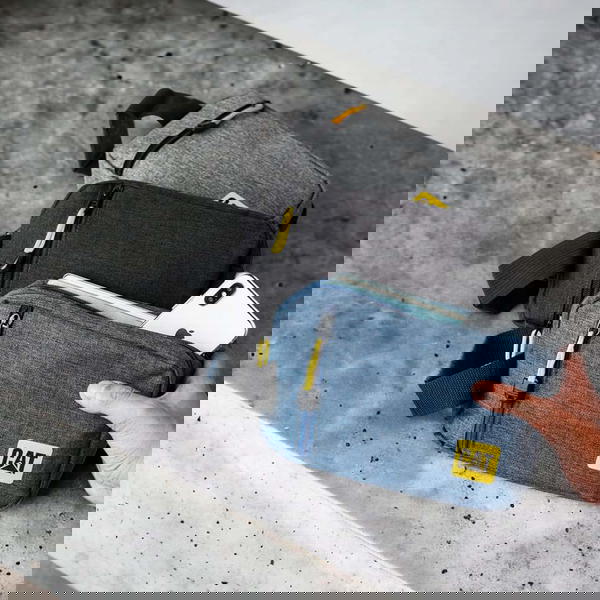 شنطة يد رجالي Image 1 Preview