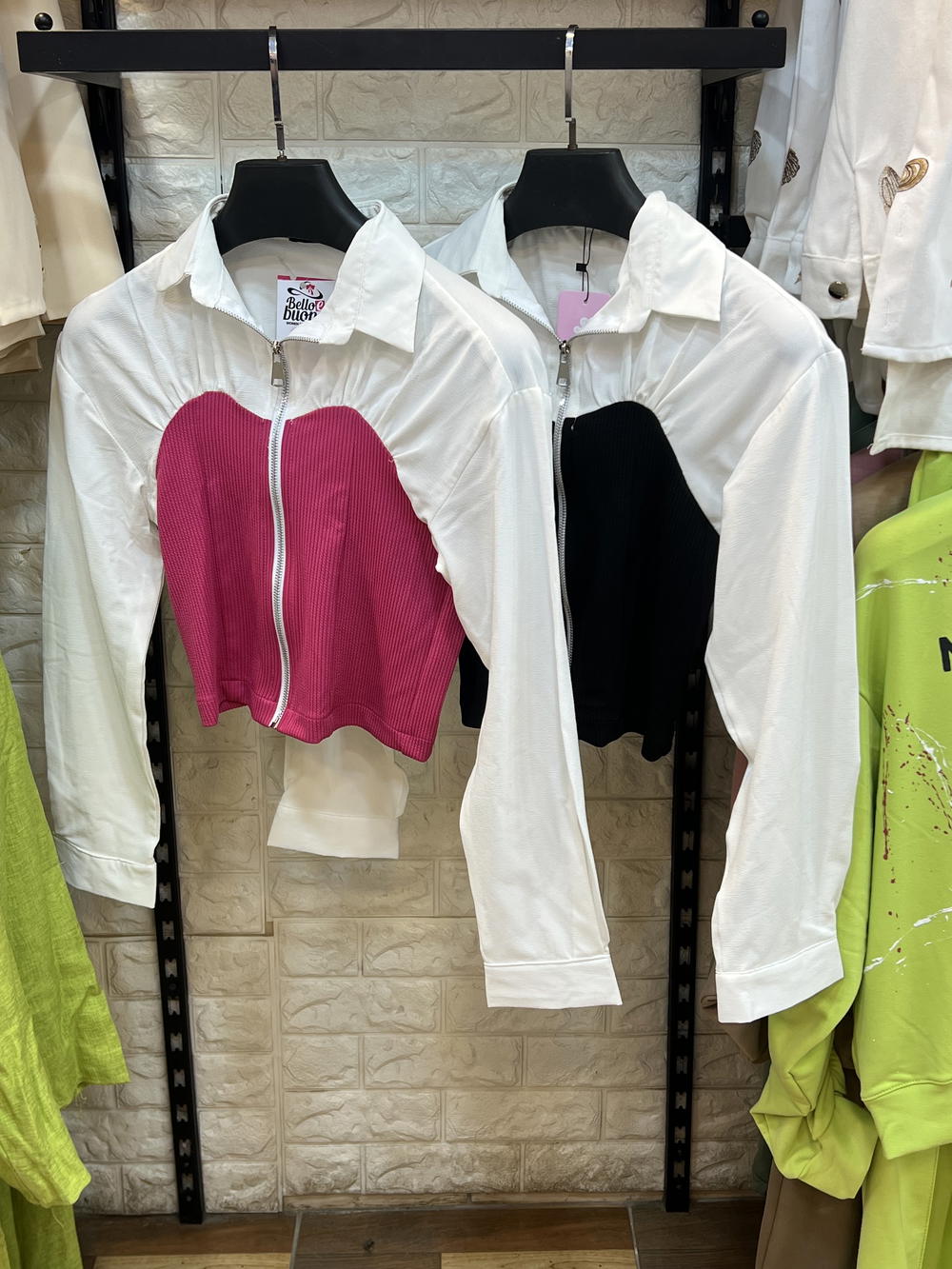 توب كم— Long-sleeve top Preview Image