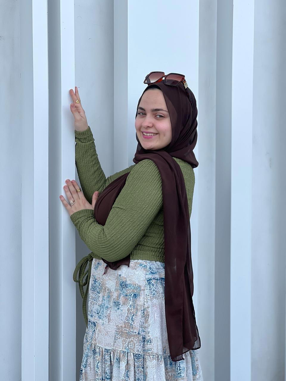 توب كم— Long-sleeve top Preview Image