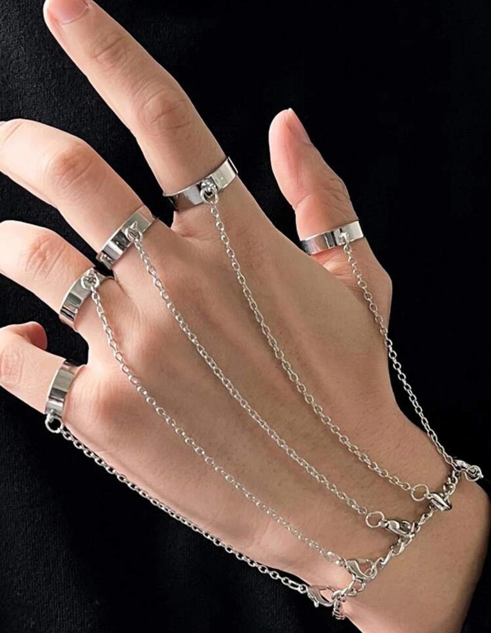 Chain Finger Bracelet Preview Image