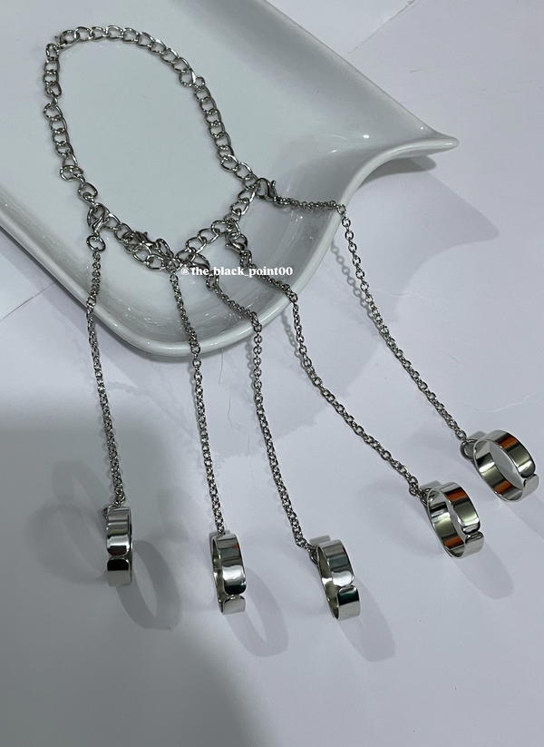 Chain Finger Bracelet Image 2 Preview