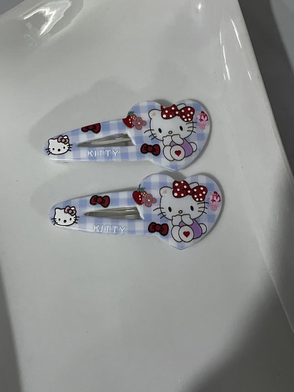 Hello Kitty hair clips Image 1 Preview