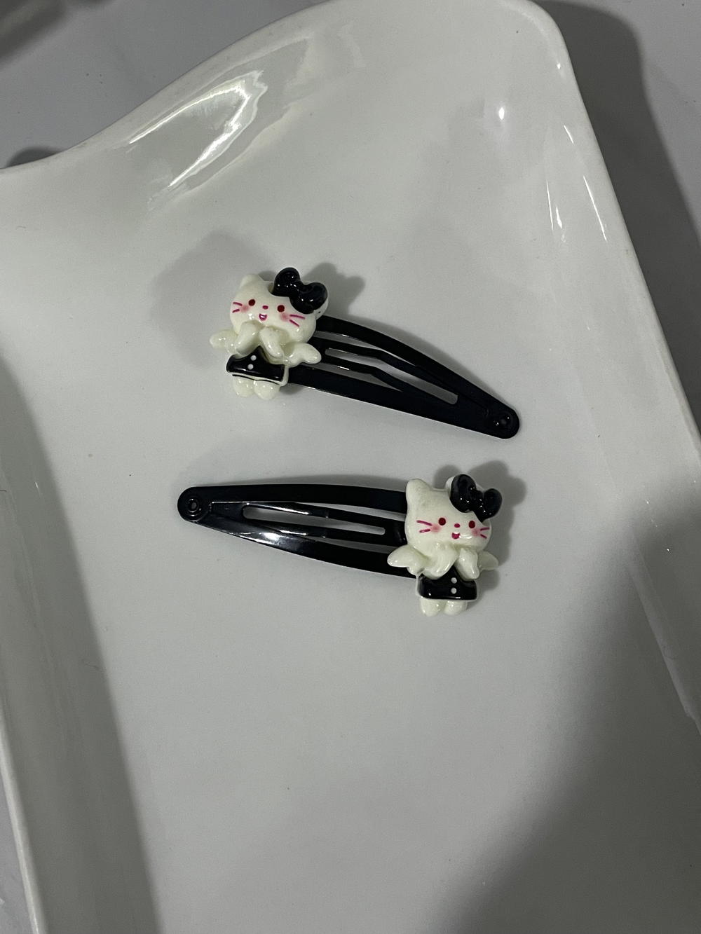 Hello Kitty hair clips Preview Image