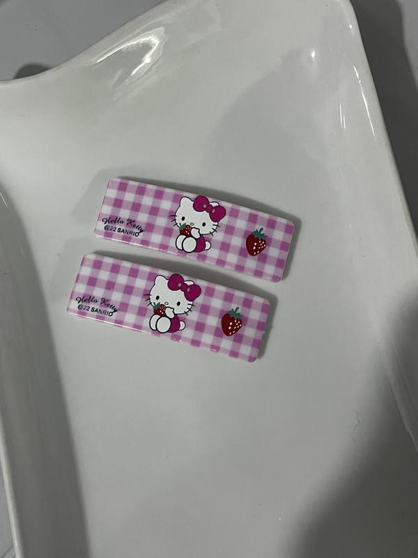 Hello Kitty hair clips Image 1 Preview