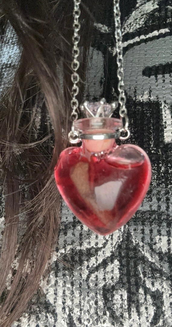 Memory Heart – Holds Perfume or Blood Preview Image