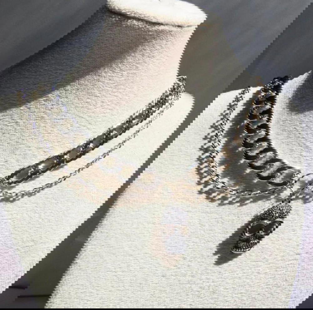 Skull necklace  Preview Image