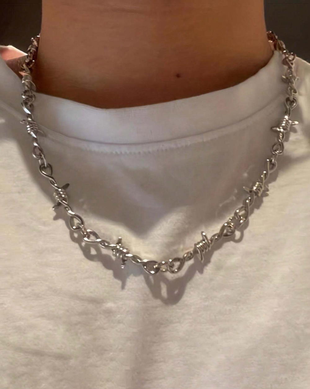 Twisted Barbed Chain Preview Image