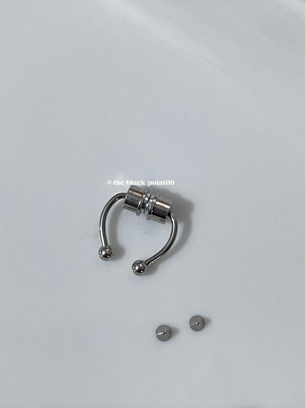 Magnetic Piercing (Changeable)ستنالس  Preview Image