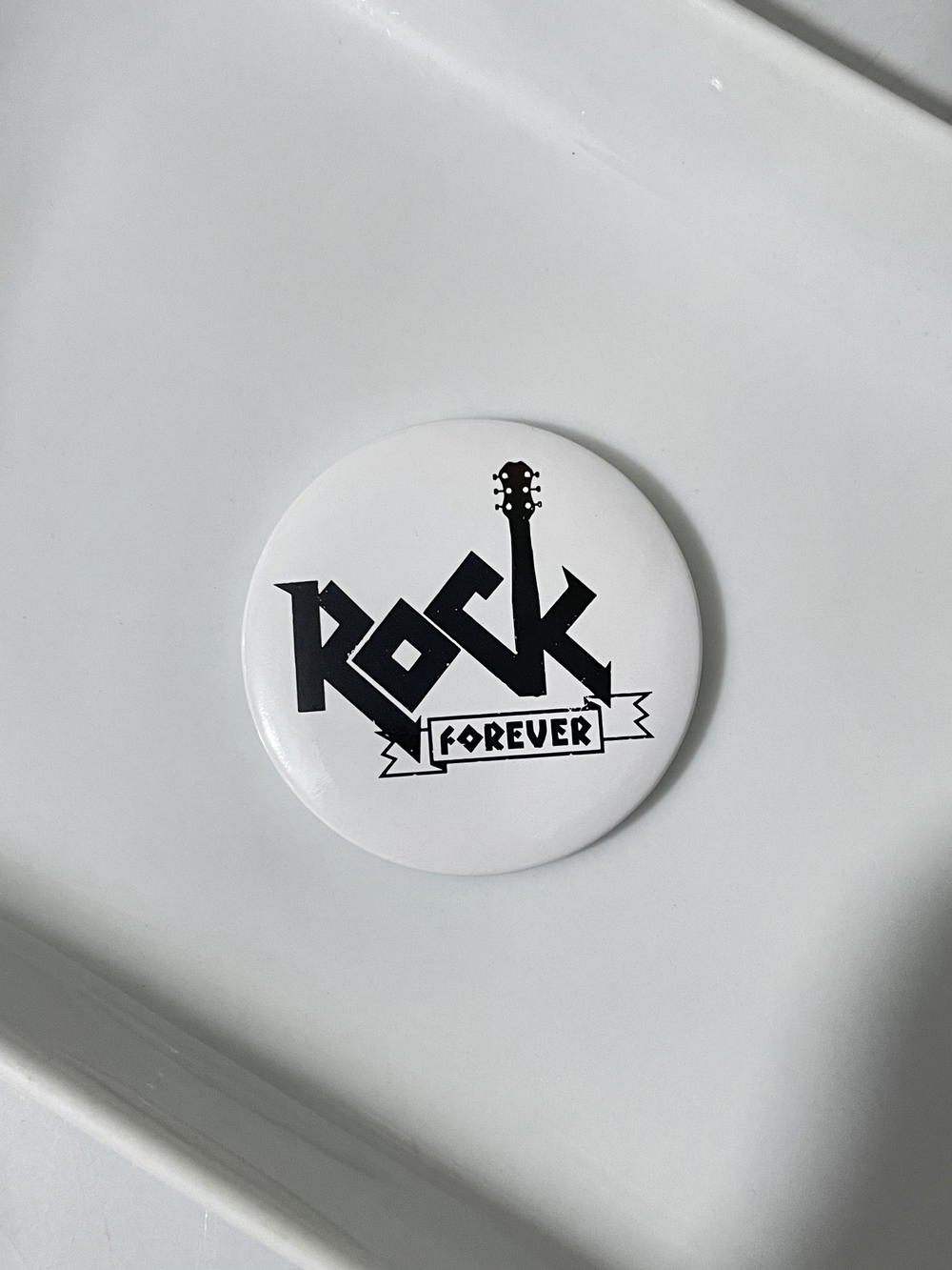 bag brooches  Preview Image