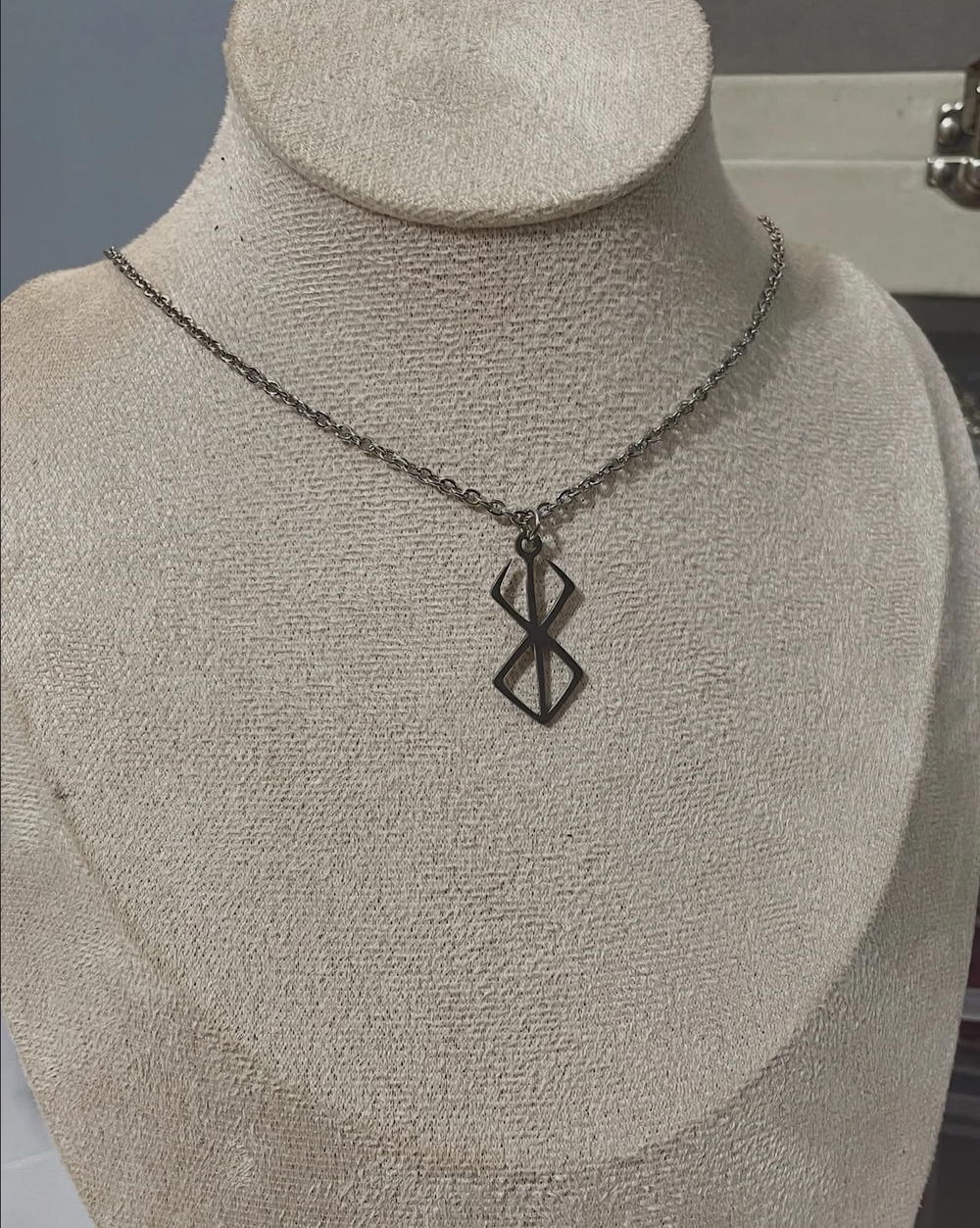 berserk silver pendant  Preview Image
