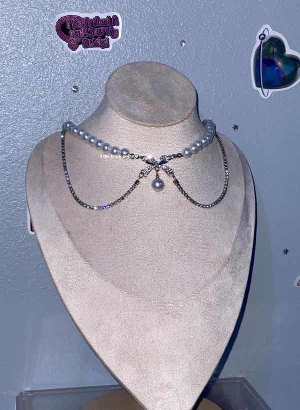 Pearl Bowknot necklace  Image 2 Preview