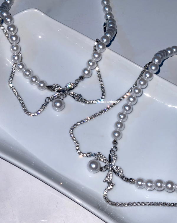 Pearl Bowknot necklace  Image 4 Preview
