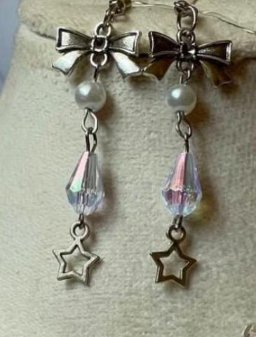 earrings  Preview Image