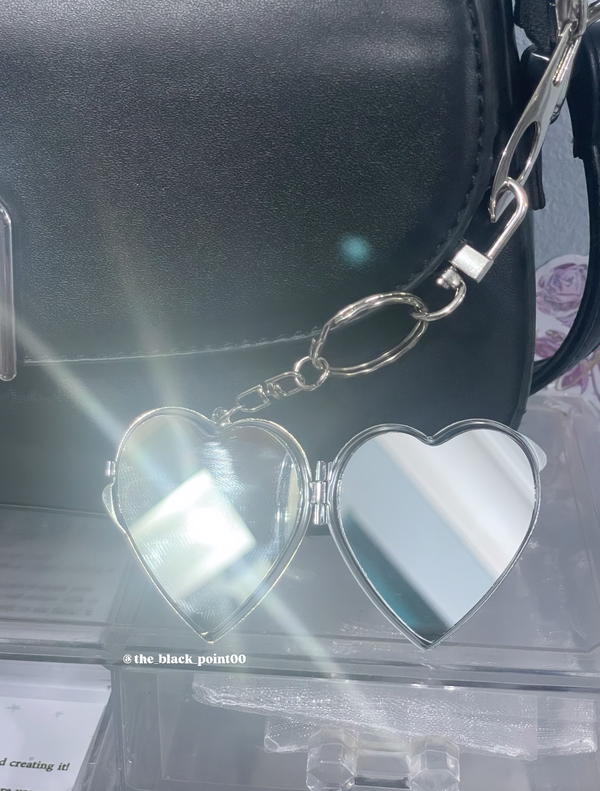 Heart Shaped Mirror bag charm 🩶 Image 3 Preview
