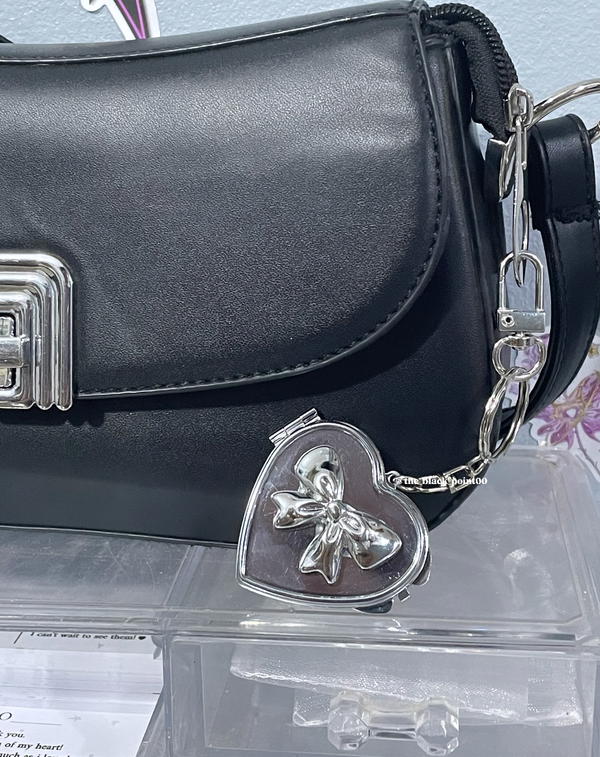 Heart Shaped Mirror bag charm 🩶 Image 4 Preview