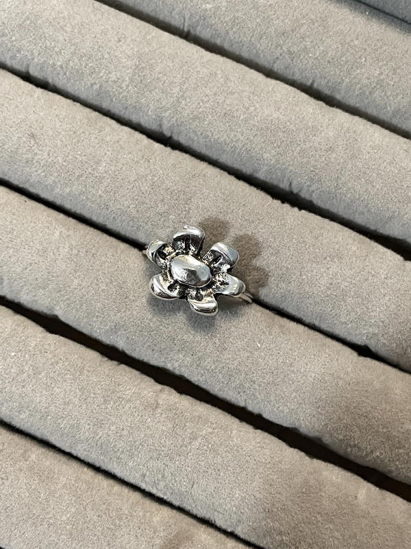 gothic rings Image 1 Preview
