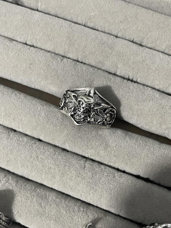 gothic rings Image 1 Preview