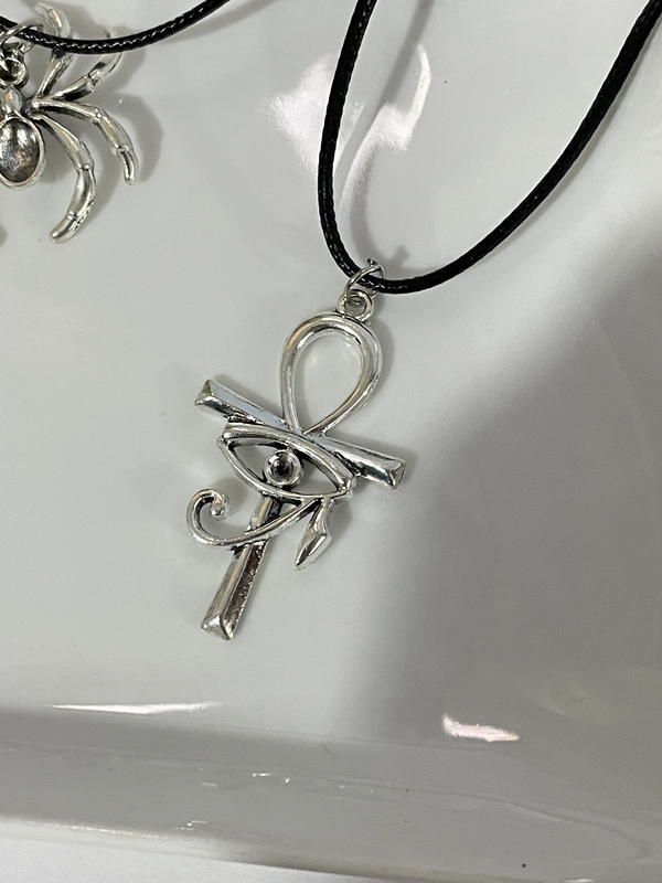 لو حابين تغيرو السلسله لمعدن بدال الجلد اكتبولي في النوتس ( السعر بيختلف)  Image 1 Preview