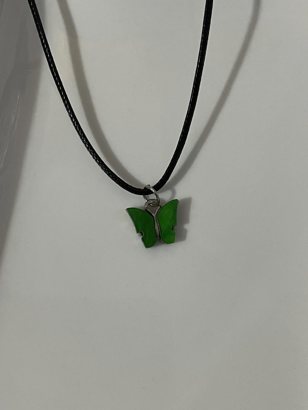 لو حابين تغيرو السلسله لمعدن بدال الجلد اكتبولي في النوتس ( السعر بيختلف)  Preview Image