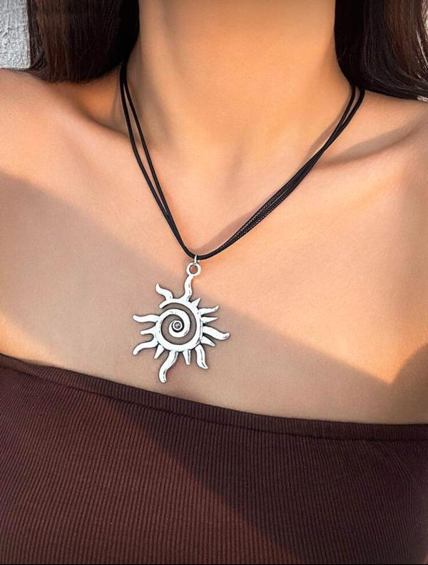 necklace  Image 3 Preview