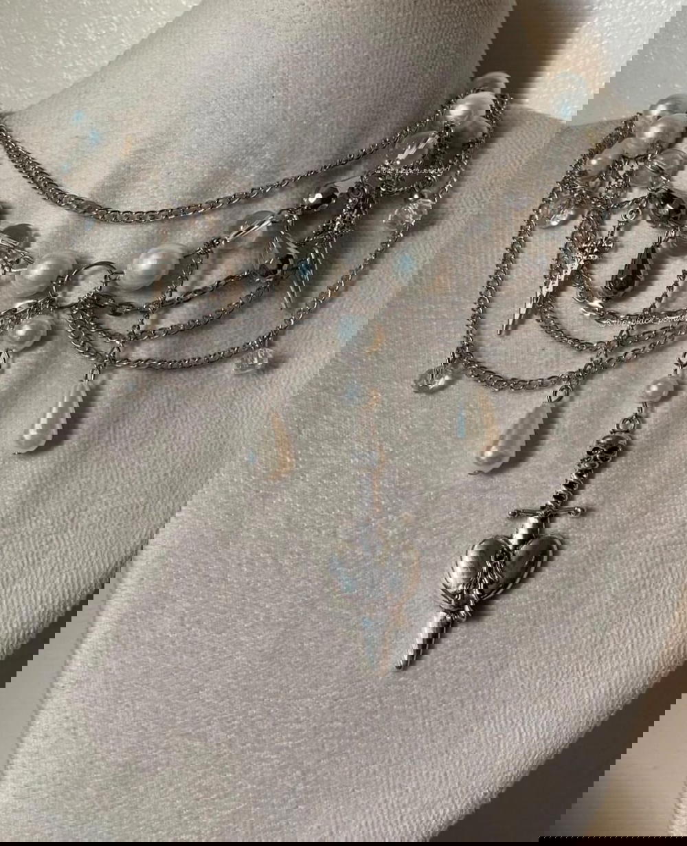 necklace Sword Preview Image