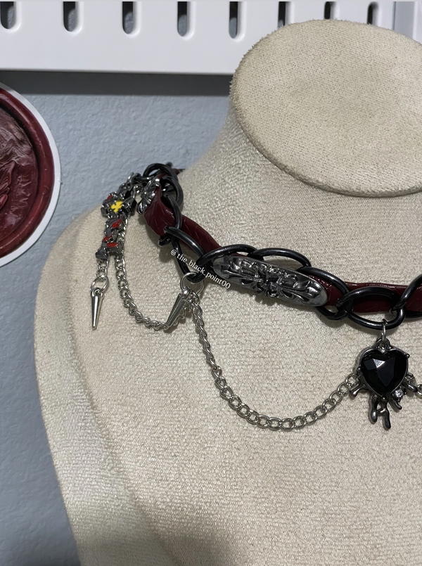 Gothic Thorn Heart Leather Necklace Image 4 Preview