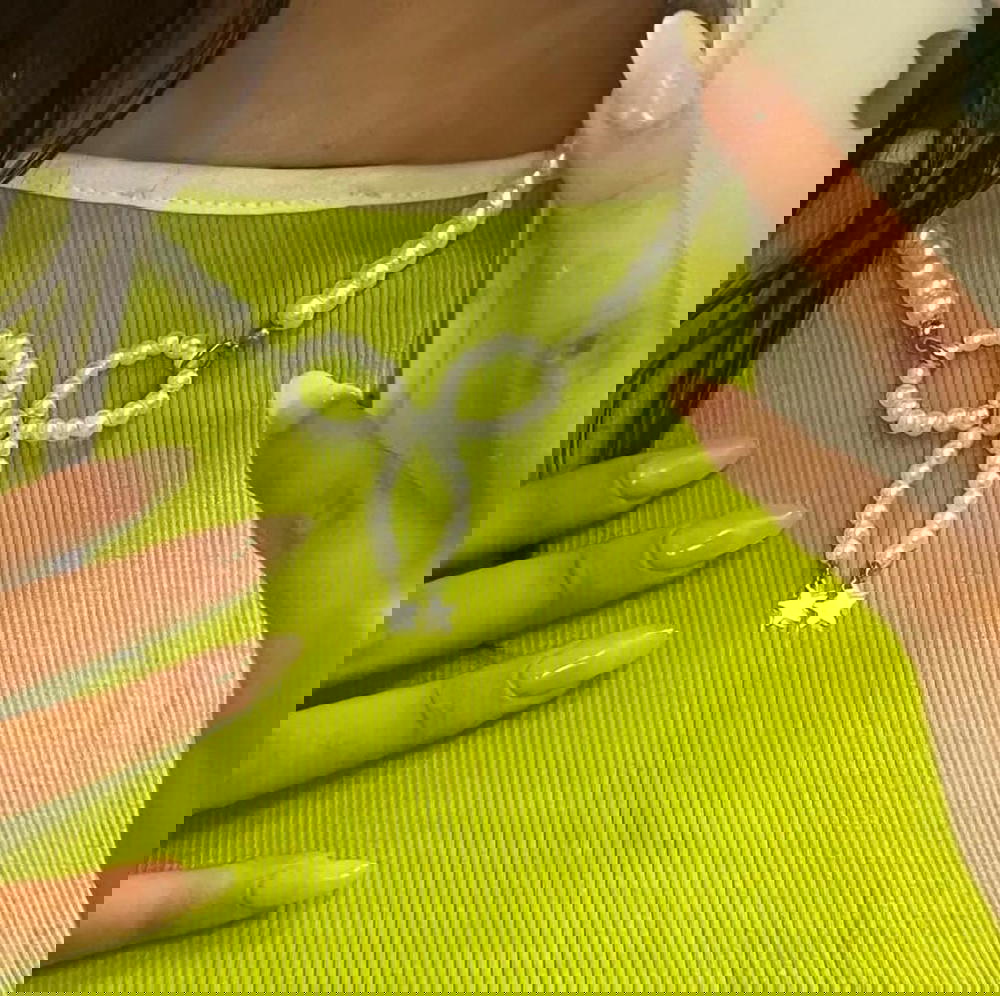 pearl bow Preview Image