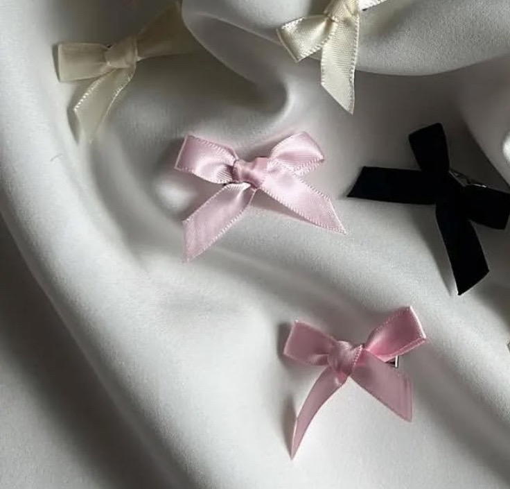 pink hair bow Preview Image