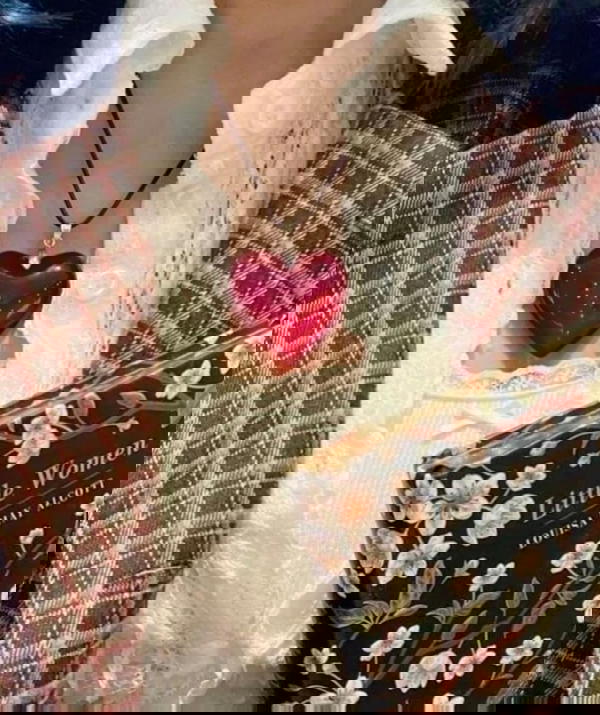 red heart  Image 1 Preview