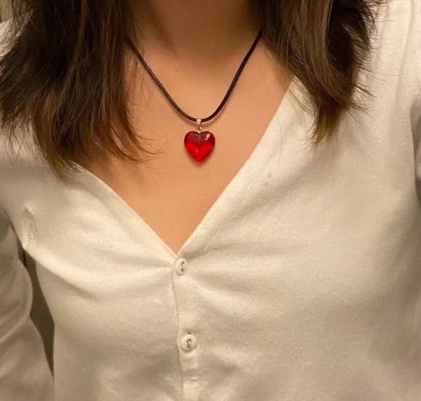 red heart  Image 4 Preview